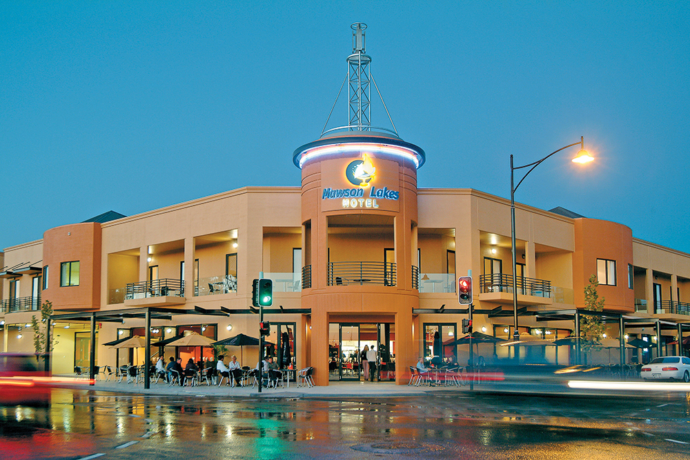 Mawson Lakes Hotel external building signage