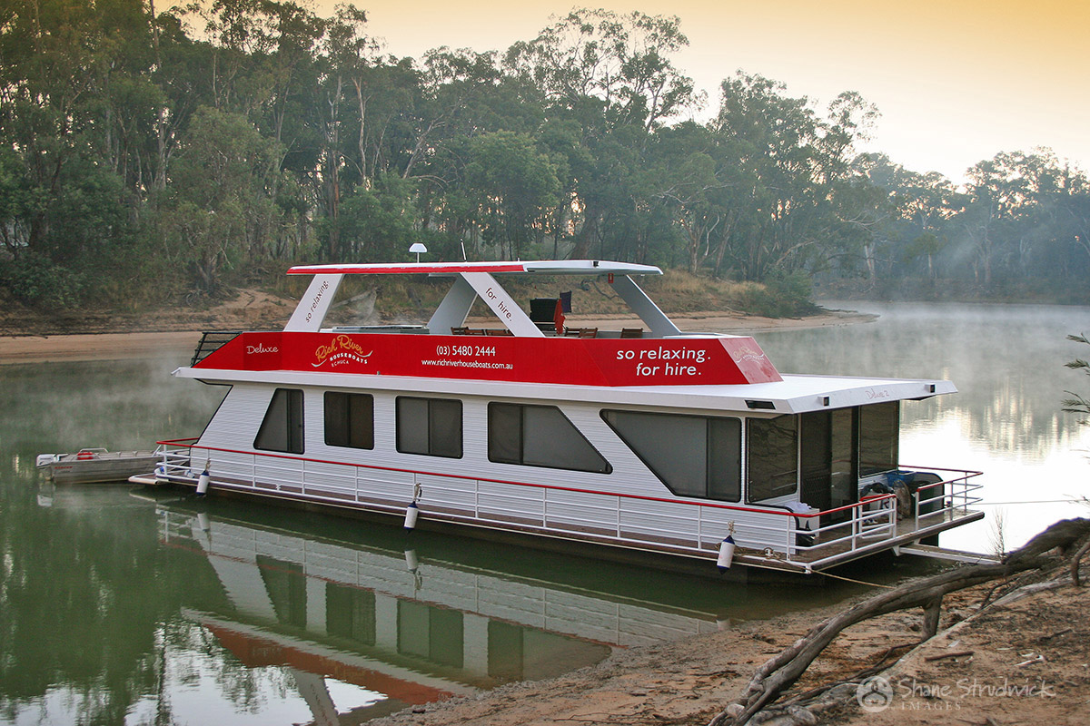 Rich River Houseboats Echuca