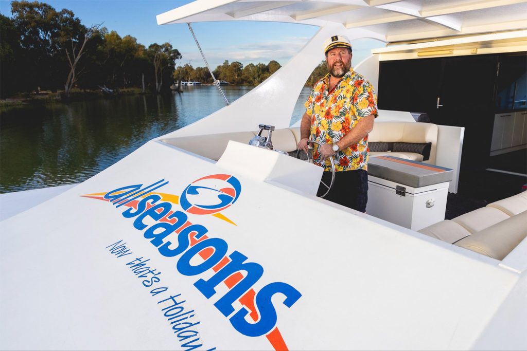 All Seasons Houseboat Signage