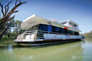 Shane-Strudwick-Images-Houseboats-9